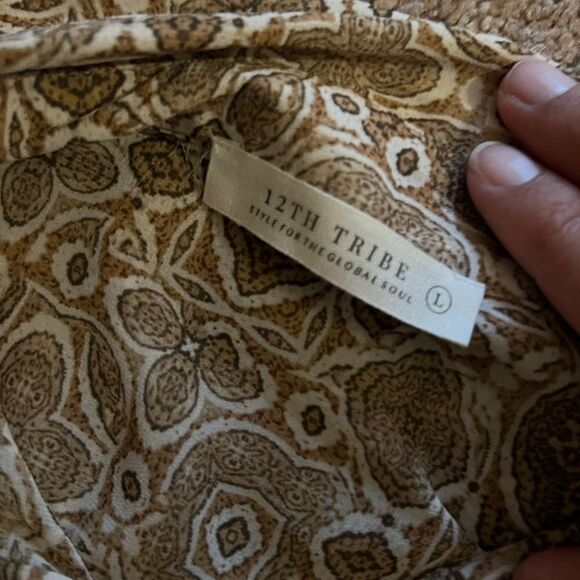 12th tribe large Button down blouse - Picture 7 of 9